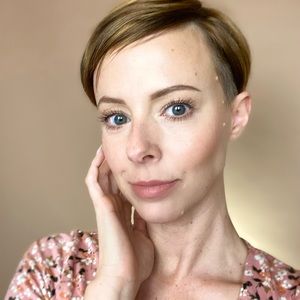 Meet your Posher, Carrie